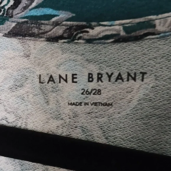 NWT Flowy, Floral Tunic!!! - Picture 4 of 5